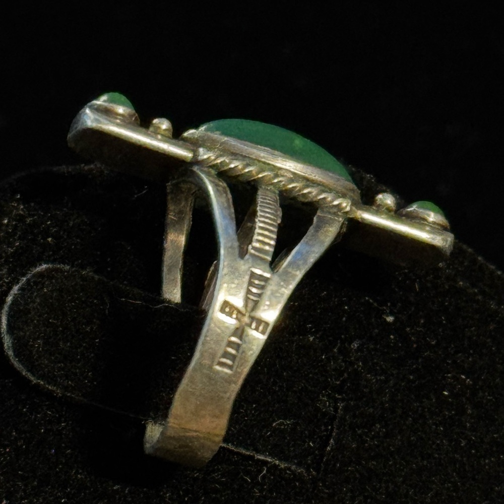 Vintage Native American Turquoise Sterling Silver Ring Size 6 (7) - Picture 3 of 6